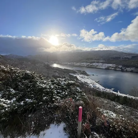 Apartment By The Fjord, With Boat And Jacuzzi Included Larsnes
