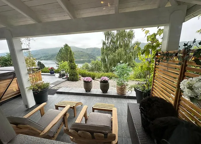 By The Fjord, With Boat And Jacuzzi Included Leilighet *