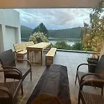 By The Fjord, With Boat And Jacuzzi Included * Larsnes