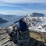By The Fjord, With Boat And Jacuzzi Included Leilighet Larsnes