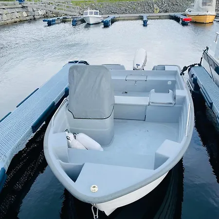 Apartament By The Fjord, With Boat And Jacuzzi Included *